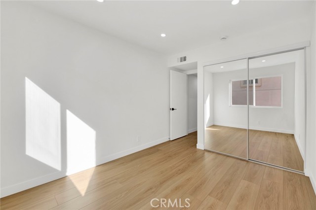 Detail Gallery Image 21 of 30 For 17303 Chatsworth St #4,  Granada Hills,  CA 91344 - 2 Beds | 1/1 Baths