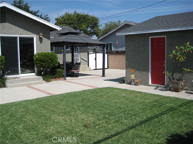 Detail Gallery Image 27 of 27 For 11408 214th, Lakewood,  CA 90715 - 3 Beds | 1/1 Baths