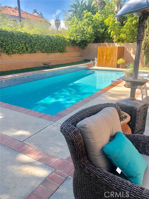 Detail Gallery Image 22 of 25 For 5503 Tampa Ave, Tarzana,  CA 91356 - 5 Beds | 4/1 Baths