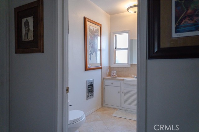 Detail Gallery Image 16 of 43 For 3815 Welland Ave, Los Angeles,  CA 90008 - 3 Beds | 3 Baths