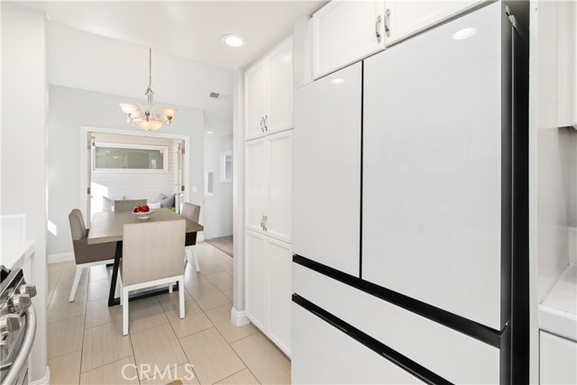 Detail Gallery Image 11 of 33 For 608 Poinsettia Ave #B,  Corona Del Mar,  CA 92625 - 2 Beds | 2 Baths