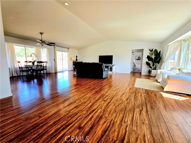 Detail Gallery Image 6 of 47 For 39560 S Lilley Way, Coarsegold,  CA 93614 - 4 Beds | 3 Baths