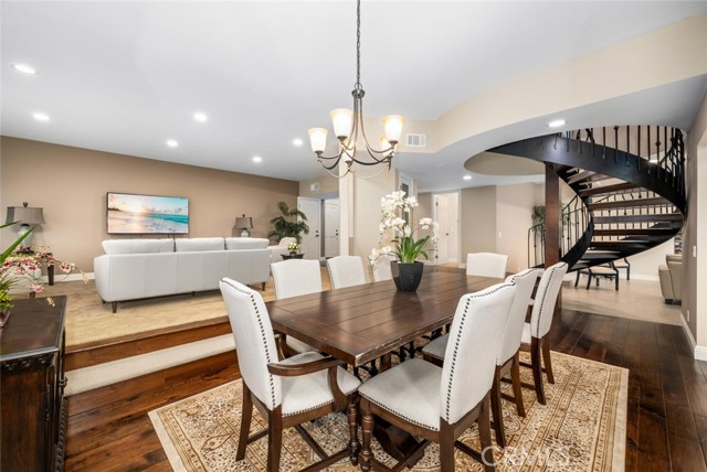 Detail Gallery Image 14 of 49 For 16282 Mandalay Cir, Huntington Beach,  CA 92649 - 5 Beds | 3 Baths