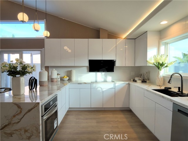 Detail Gallery Image 31 of 35 For 9331 Cape Cod Dr, Huntington Beach,  CA 92646 - 4 Beds | 3 Baths