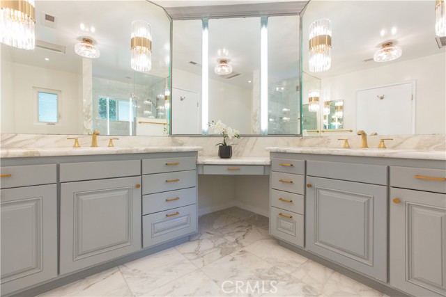 14879 Jadestone Drive, Sherman Oaks CA: https://media.crmls.org/medias/d79abaaf-5fa8-457d-82ad-ed12f765fe64.jpg