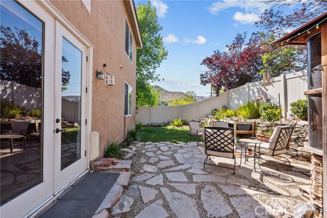 29513 Blake Way, Canyon Country CA: https://media.crmls.org/medias/d79b5b6d-7245-4f53-a2ea-1c4b516a900b.jpg