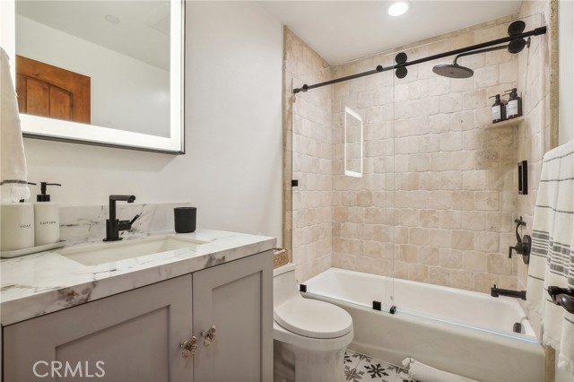 1619 Artesia Boulevard, Manhattan Beach, California 90266, 3 Bedrooms Bedrooms, ,2 BathroomsBathrooms,Residential,Sold,Artesia,SB24123210