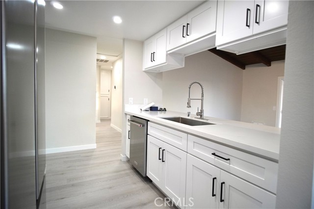 5187 Cedar Street, Jurupa Valley CA: https://media.crmls.org/medias/d79c1f2c-2bfa-4f63-86c3-927288d18968.jpg
