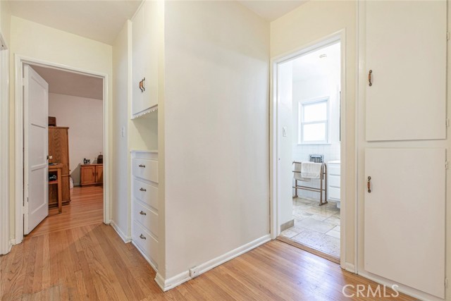 Detail Gallery Image 15 of 45 For 14719 Wyandotte St, Van Nuys,  CA 91405 - 2 Beds | 1/1 Baths