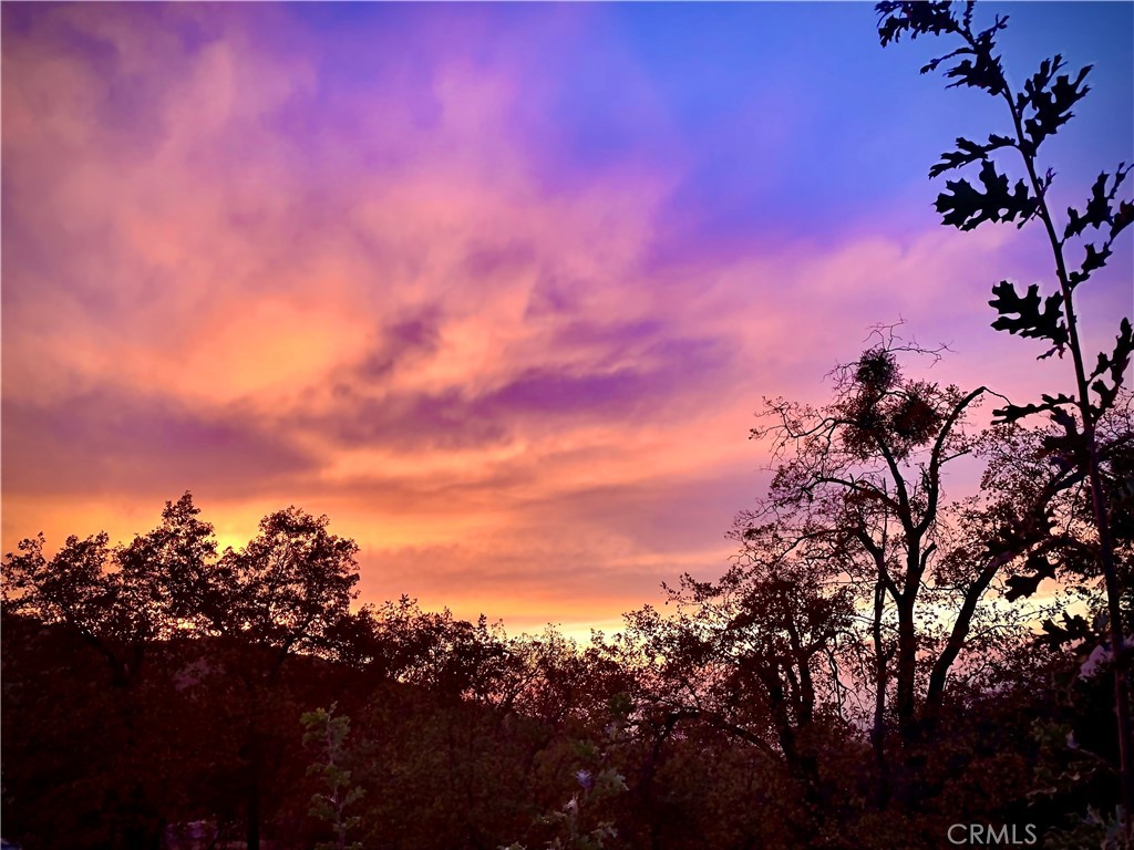 https://media.crmls.org/medias/d79ec17c-b19a-40d7-b96e-80dbef4400c6.jpg?preset=X-Large