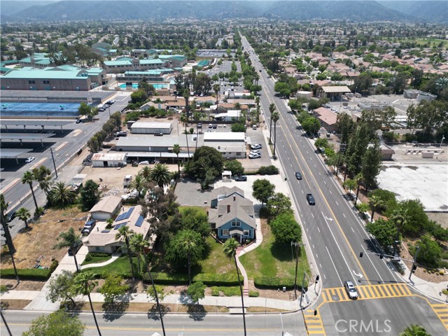 1350 E Chase Drive, Corona CA: https://media.crmls.org/medias/d79f1b1b-cec4-42cd-8fe7-bca091aa7780.jpg