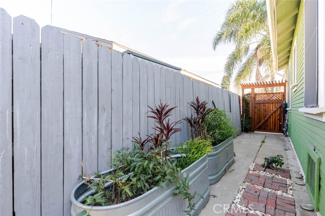 Detail Gallery Image 24 of 28 For 715 Nolden, Los Angeles,  CA 90042 - 2 Beds | 1 Baths