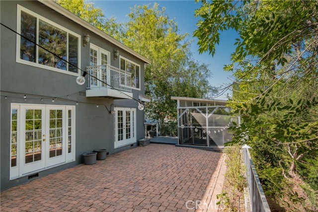 Detail Gallery Image 3 of 14 For 4602 Hurford Ter, Encino,  CA 91436 - 4 Beds | 3 Baths