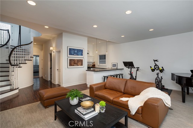 Detail Gallery Image 23 of 60 For 212 Kings Pl, Newport Beach,  CA 92663 - 4 Beds | 3/2 Baths
