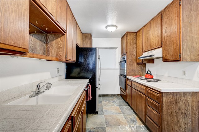 250 The Village #102, Redondo Beach, California 90277, 1 Bedroom Bedrooms, ,1 BathroomBathrooms,Residential,For Sale,The Village #102,SB25234286