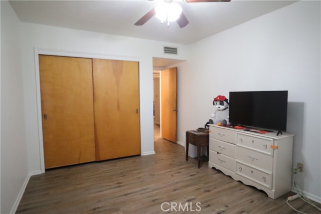 1004 Paloma Street, Bakersfield CA: https://media.crmls.org/medias/d7a10efe-be5e-430d-83fa-6bd4db693ef9.jpg
