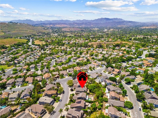 2311 Gillingham Circle, Thousand Oaks CA: https://media.crmls.org/medias/d7a169bd-8c79-4570-947b-d20a14242e3d.jpg