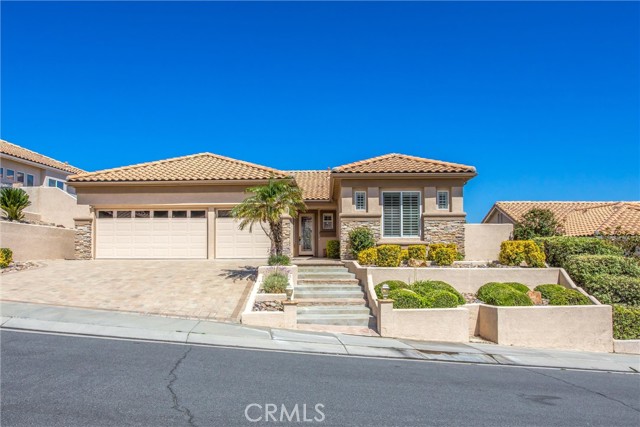 2141 Birdie Drive, Banning CA: https://media.crmls.org/medias/d7a37089-ea11-4167-ba75-2b6b3265225f.jpg