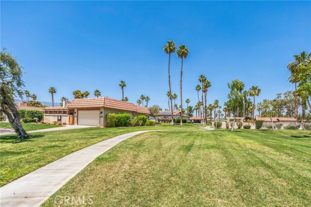 Detail Gallery Image 4 of 25 For 75250 Vista Huerto, Palm Desert,  CA 92211 - 3 Beds | 2 Baths
