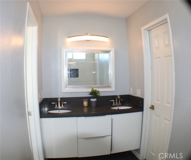 Detail Gallery Image 10 of 21 For 1915 E 120th St, Los Angeles,  CA 90059 - 4 Beds | 3 Baths