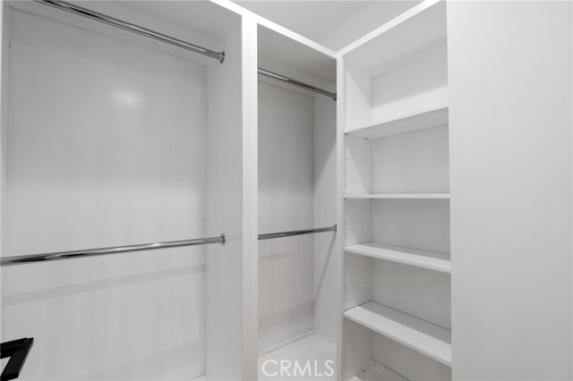 Detail Gallery Image 37 of 44 For 110 S Irena Ave #B,  Redondo Beach,  CA 90277 - 3 Beds | 4/1 Baths