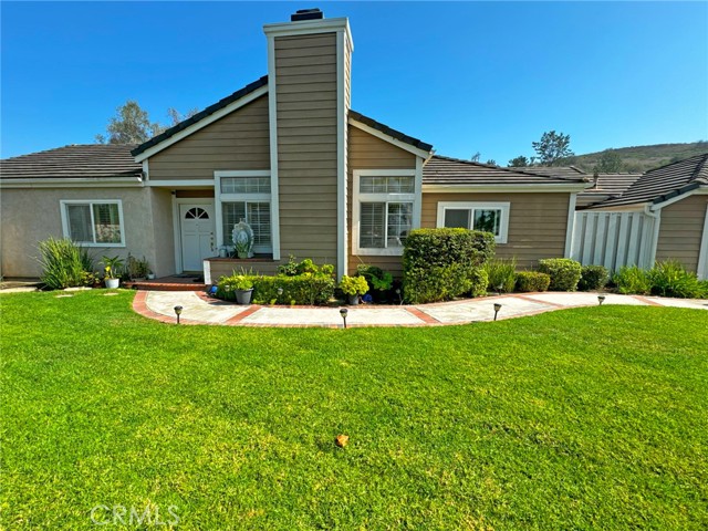 Detail Gallery Image 2 of 24 For 5705 E Hudson Bay Dr, Anaheim,  CA 92807 - 3 Beds | 2 Baths