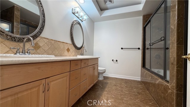 Detail Gallery Image 25 of 32 For 414 E Valencia Ave #111,  Burbank,  CA 91501 - 3 Beds | 3 Baths