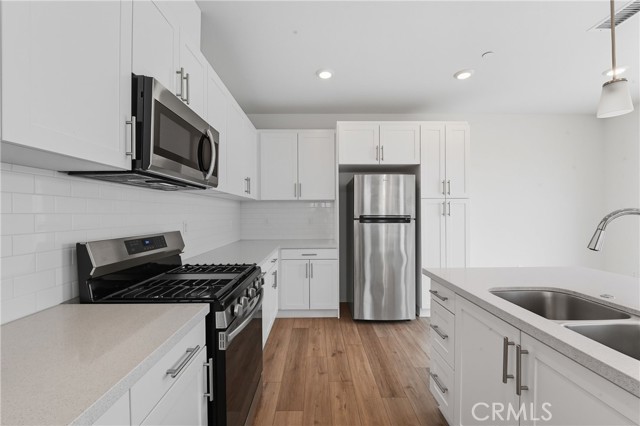 Detail Gallery Image 10 of 28 For 3520 E Peckham Paseo #6,  Ontario,  CA 91761 - 3 Beds | 3 Baths