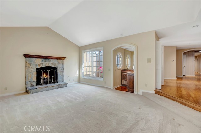 Detail Gallery Image 10 of 52 For 19371 Woodlands Dr, Huntington Beach,  CA 92648 - 3 Beds | 2/1 Baths