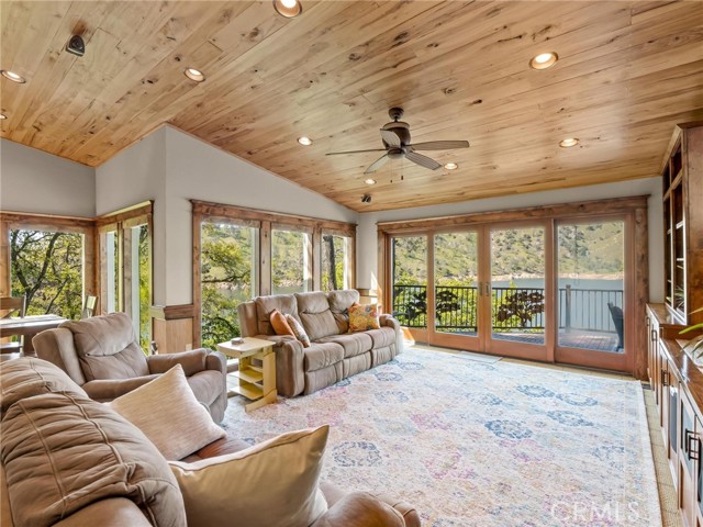 Detail Gallery Image 23 of 75 For 27459 Sky Harbour, Friant,  CA 93626 - 5 Beds | 2/1 Baths