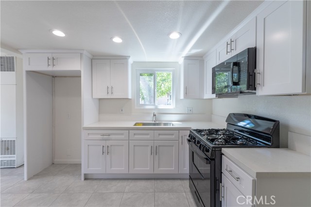 2100 1st Lane, Big Bear City CA: https://media.crmls.org/medias/d7a9c9da-7284-4496-bf72-f1972d4f5e73.jpg