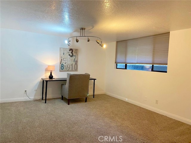 431 Camino De Las Colinas, Redondo Beach CA: https://media.crmls.org/medias/d7aa6ebb-4b9e-4213-a612-9599c9401950.jpg