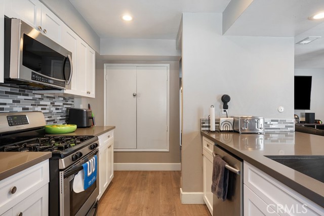 1192 Mitchell Avenue, Tustin CA: https://media.crmls.org/medias/d7aad31f-7ab6-47bd-93a6-6d60920d387d.jpg
