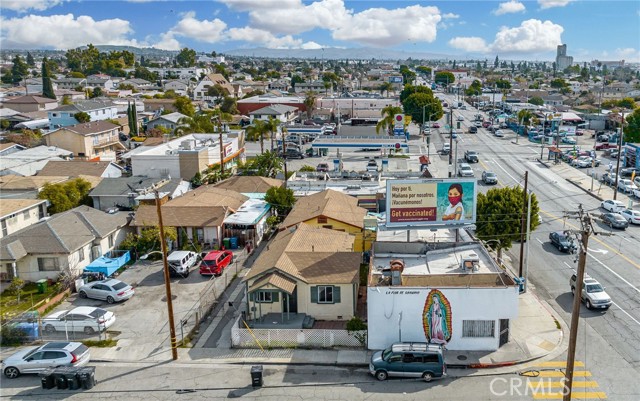 4611 E Olympic Boulevard, East Los Angeles, California 90022, ,Commercial Sale,For Sale,4611 E Olympic Boulevard,CRPW23019013