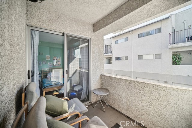 Detail Gallery Image 24 of 36 For 20155 Keswick St #112,  Winnetka,  CA 91306 - 2 Beds | 2/1 Baths