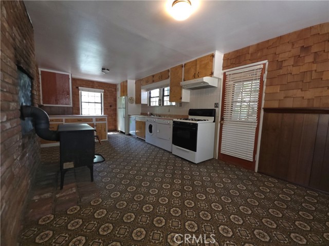 33007 Spruce Drive, Green Valley Lake CA: https://media.crmls.org/medias/d7ab82ec-0609-4a58-9e03-9cad85cfb393.jpg