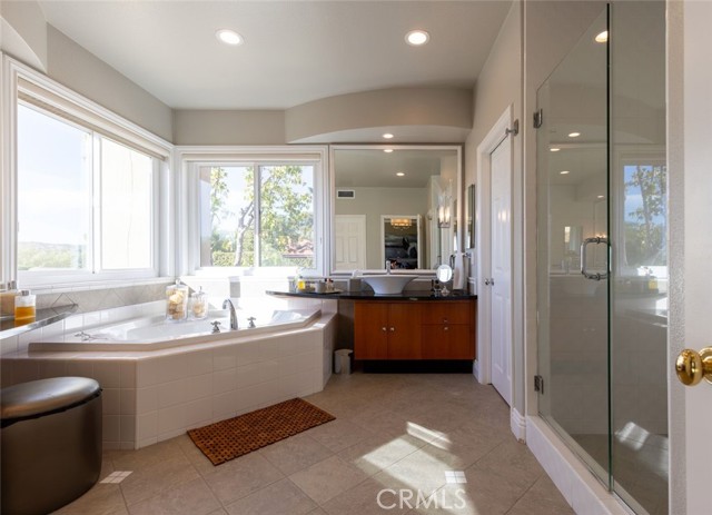 Detail Gallery Image 22 of 27 For 9 River Rock Dr, Coto de Caza,  CA 92679 - 4 Beds | 4 Baths