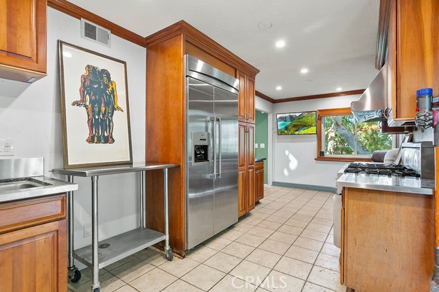 Detail Gallery Image 13 of 50 For 338 Vista Madera, Newport Beach,  CA 92660 - 2 Beds | 3 Baths