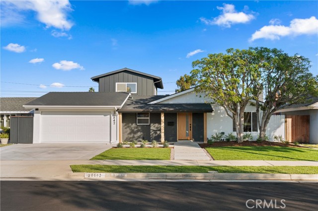 Front Image Thumbnail for CROC25272444