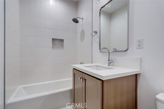 2621 Gates Avenue, Redondo Beach, California 90278, 4 Bedrooms Bedrooms, ,3 BathroomsBathrooms,Residential,Sold,Gates,PV23085381