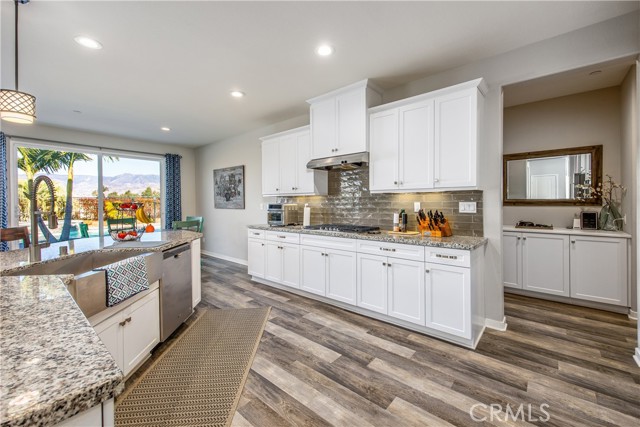 Detail Gallery Image 17 of 46 For 1817 Adeline Ct, Redlands,  CA 92374 - 5 Beds | 4 Baths