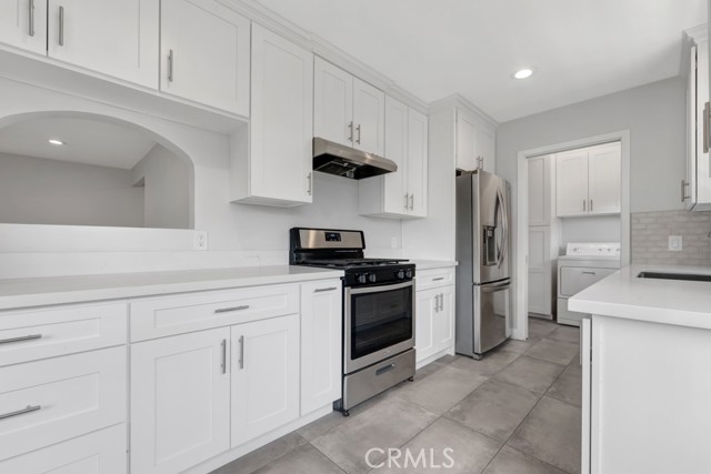 Detail Gallery Image 5 of 27 For 18350 Lorne St, Reseda,  CA 91335 - 3 Beds | 2 Baths