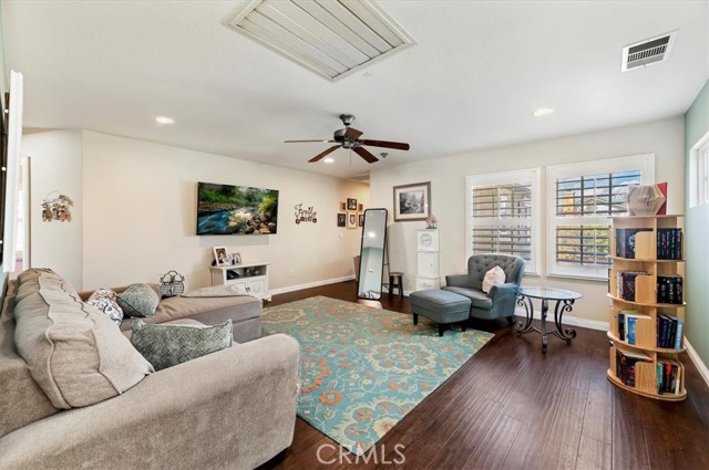 Detail Gallery Image 24 of 46 For 4795 Shasta Blue, Hemet,  CA 92545 - 5 Beds | 3 Baths