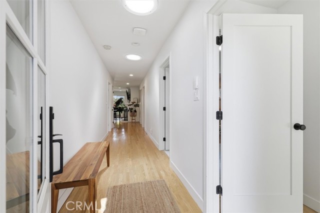 Detail Gallery Image 4 of 37 For 7337 W 88th St, Los Angeles,  CA 90045 - 4 Beds | 4 Baths