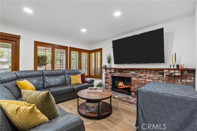 Detail Gallery Image 18 of 47 For 25842 Vaquero Ct, Valencia,  CA 91355 - 4 Beds | 3 Baths