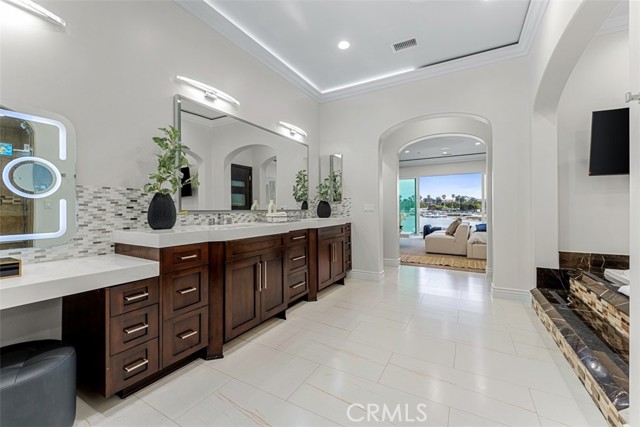 Detail Gallery Image 41 of 75 For 409 Morning Star, Newport Beach,  CA 92660 - 5 Beds | 5/1 Baths