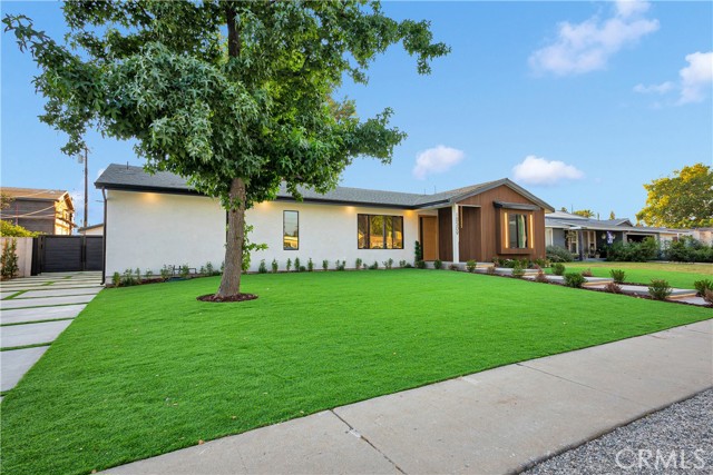 Detail Gallery Image 3 of 60 For 10509 Dempsey Ave, Granada Hills,  CA 91344 - 4 Beds | 3/1 Baths