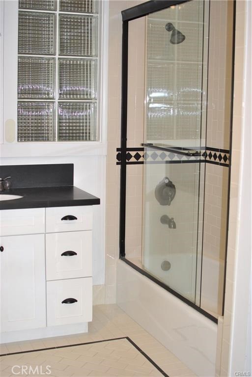 Detail Gallery Image 14 of 75 For 804 N Irena Ave #B,  Redondo Beach,  CA 90277 - 3 Beds | 2/1 Baths