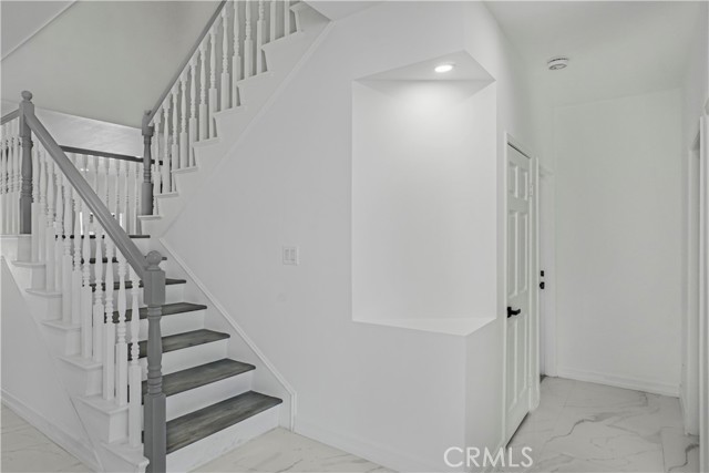 9455 Brandon Court, Northridge CA: https://media.crmls.org/medias/d7b17312-2503-4659-8bdf-d8c8104df49b.jpg
