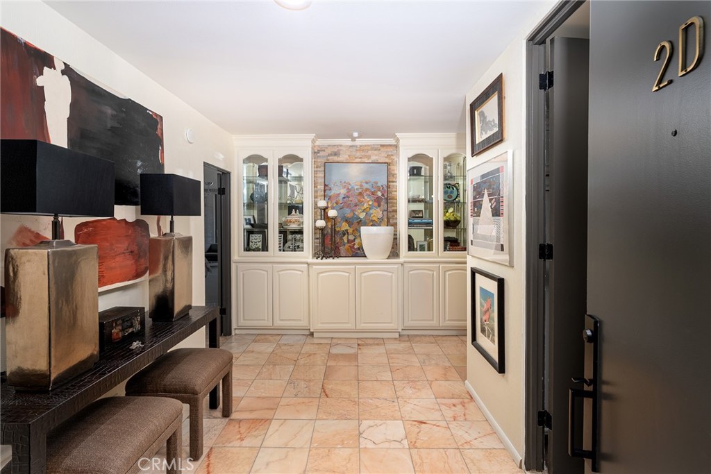 MLS #OC25258127 image #1